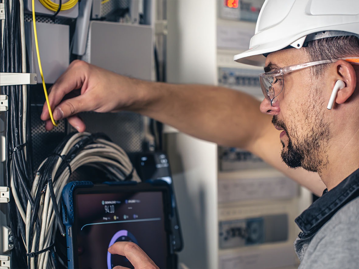 Serviços de Eletricista Urgente 24 Horas reparos na hora